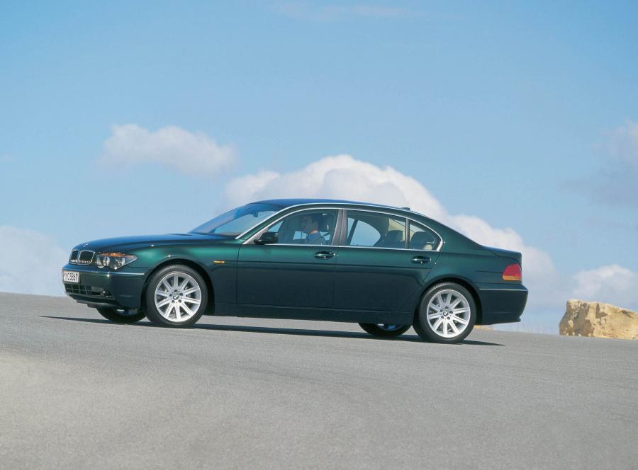  BMW 7-Series L 2003 года  (фото 56 из 61)